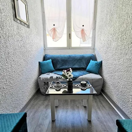 Apartment Madinina - 4 Personnes 4 Couchages Port Mae-7744 *