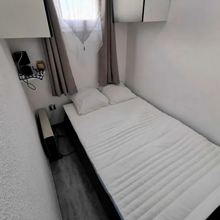 Madinina - 4 Personnes 4 Couchages Port Mae-7744 Leucate